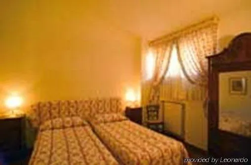 阿格斯图利别墅酒店 *