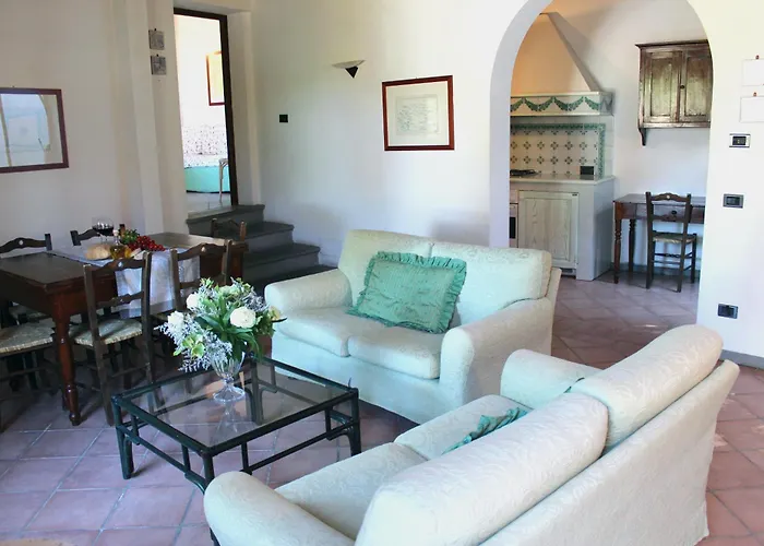 农家乐 阿格斯图利别墅酒店 *