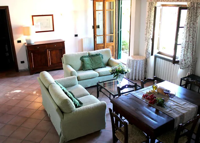 阿格斯图利别墅酒店 *