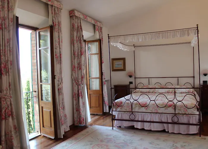 阿格斯图利别墅酒店 *